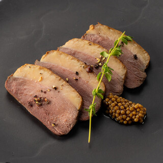 地産地消や旬の素材にもこだわった、様々なメニューをご提供