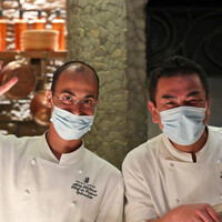 スプレンディード - 左：アルド・キロイロ料理長　右：アツシ・コジマ副料理長