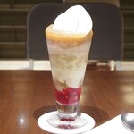 ピエール マルコリーニ - マルコリーニ ピーチ パフェ