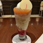 ピエール マルコリーニ - マルコリーニ ピーチ パフェ