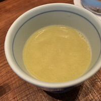 とり田 博多本店 - 鶏の旨味がこれでもかというほど、たっぷりのスープです。