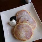 宮田屋 - プレーンパンケーキ　550円　飲み物と一緒の注文で△50円