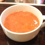 アリアバーアンドグリル - トマトベースの具だくさんスープ
