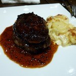 俺のフレンチ - 牛フィレ肉とフォアグラのロッシーニ　1280円