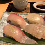 134891009 - 近大マグロと選抜鮮魚のにぎり寿司御膳(上) ¥1,600-
                      　　茶碗蒸し・あら汁付き