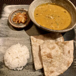 まさら庵TAKUMI - エビのココナッツマイルドカリー
      お米はカレー用に作られた日本米を使用。
      独特の香りがして、流石にカレーによく合いました。