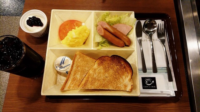 CAFE de CRIE T-Cat Ten photo 2