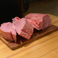 本格肉料理 丸小 - 宮崎県産の雌牛　シャトーブリアン
