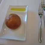 アマンダンヒルズ - パンとオリーブオイル