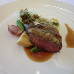 アマンダンヒルズ - 肉料理：国産牛フィレ肉と山葵ペルシェヤード