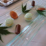 アマンダンヒルズ - 小菓子：マカロン、生キャラメル他