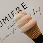 UMIERE - ソフトクリーム ミルク＆イチゴ