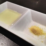 炭火焼肉GOSAMARU - 「レモン汁」と「レモン塩」