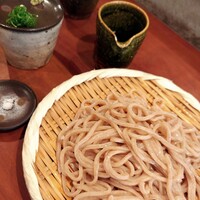 自家製粉石臼挽きうどん 青空blue 本店 - 自家製粉粗挽きざるうどん