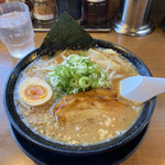 三河開化亭 - 黒熟成醤油ラーメン・こってり。900円。