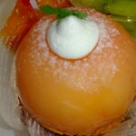 パティスリー アン ジャルダン - まるごと桃タルト