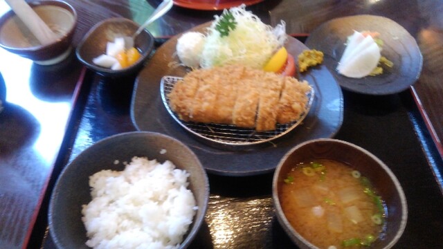 By 蓮華0815 百家 モモヤ 豊科 とんかつ 食べログ