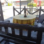 ル・ジャルダン・ブルー - 外のイートインスペース