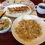バーミヤン - チャーハン＋餃子＆サラダセット