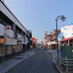 Nishiyo - お店のある通り(楽しそう♪)