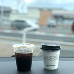 モスバーガー - アイスコーヒーとホットコーヒー