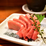 和来路 - 本マグロ中トロ刺@780円