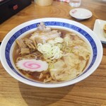恵比寿 - ワンタン麺　890円