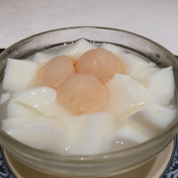 ホテルオークラ レストラン横浜 中国料理 桃源 - ♦︎ライチ入り杏仁豆腐　¥770