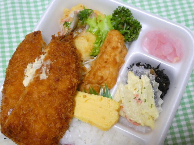 ウジエスーパー 西多賀店 - 富沢（コンビニ・スーパー）の写真