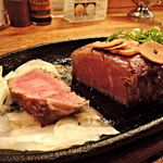 ステーキハウス 武蔵野 - 国産ヒレ最上２５０ｇミディアムレア　断面２