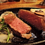 ステーキハウス 武蔵野 - 国産ヒレ最上２５０ｇミディアムレア　断面４