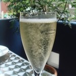 クニオミ - 再訪　シャンパーニュ(\1,200）