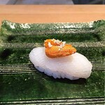 甲陽園 すし佳 - 礼文島のバフンウニと剣先イカ