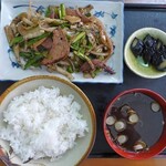 三宝 - 料理写真:レバニラ炒め定食