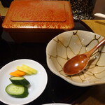 小川菊 - ゴハンを食べない者への取り分け小鉢が有難い