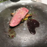 Convivio - ビュルゴー家鴨胸肉のローストとポルチーニ茸