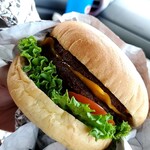 コストコ - チーズバーガー680円