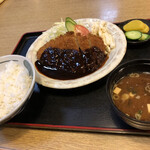 三日月 - 味噌カツ定食