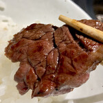 焼肉 せんりゅう - 焼きあがったハラミ