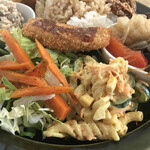 カメイノ食堂 - 南インド☆フィッシュカレー　お惣菜側