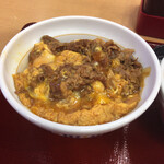 なか卯 - 牛とじ丼560円。