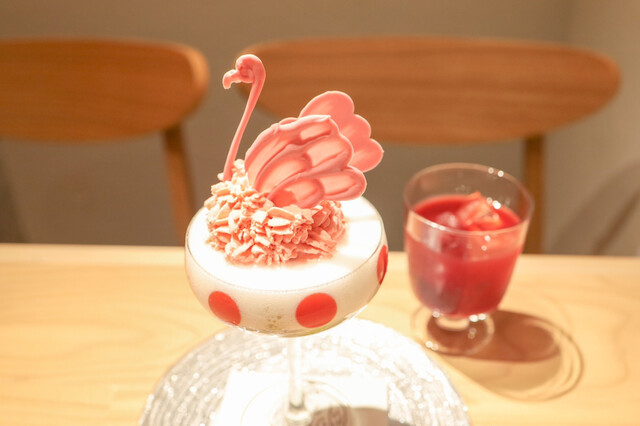 お酒を使った大人のパフェが食べられる夜パフェ専門店』by