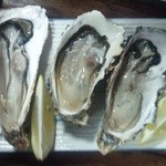 栄屋酒場 - 生かき(2011.11)