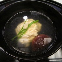 正月屋吉兆 新宿伊勢丹 - お椀（湯葉しんじょ）