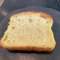 ラ・ボンヌターブル - 