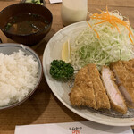 とんかつ 光 - 上ロースカツ定食