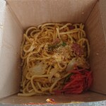 スパゲッティーのパンチョ - 紙製容器(内側はビニールコーティング)にダイレクトで入ってます。