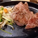 肉yaステーキ - 肩ロースステーキ880円税別