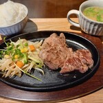 肉yaステーキ - 肩ロースステーキセット