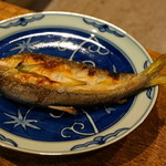 柳家 - 2012.6 7品目、天然鮎の陰干しが焼けてきました